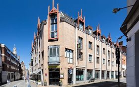 B&B Hotel Arras Centre Les Places